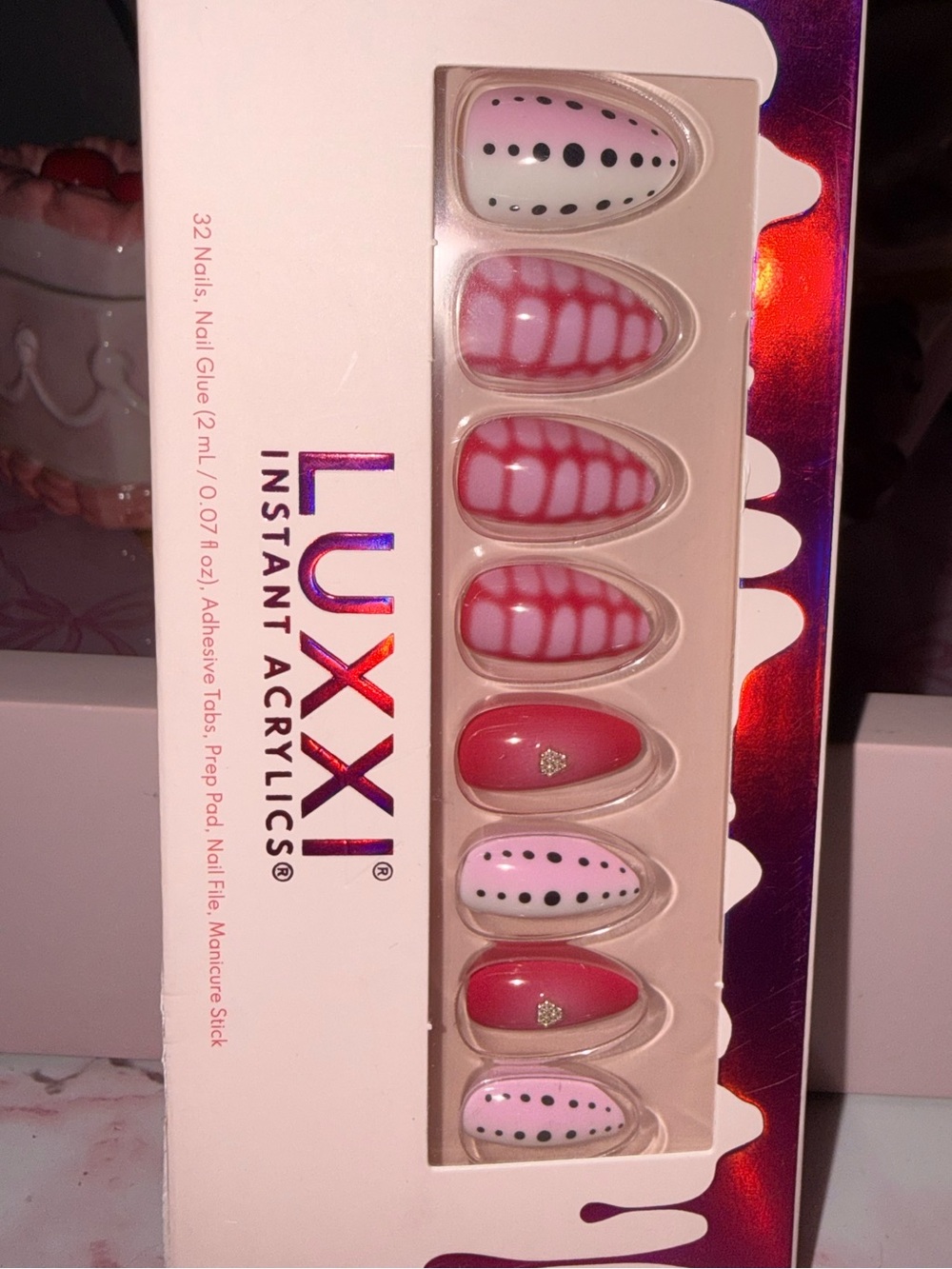 Luxxi Pink & White Instant Acrylic Press-On Nails - Patterned Set